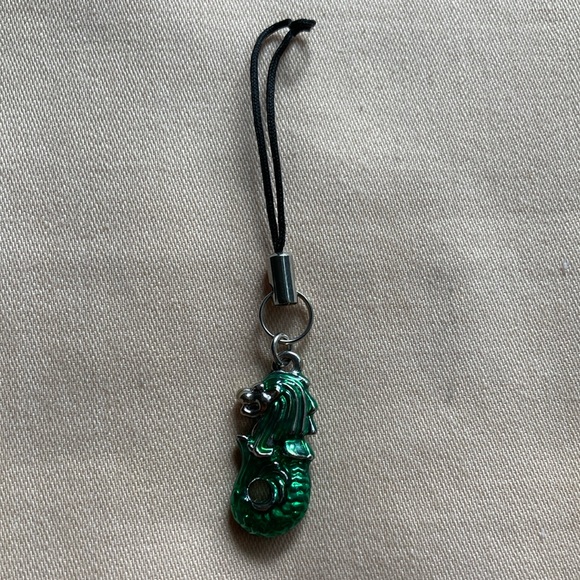 Singaporean Merlion cell phone charm - Picture 3 of 6